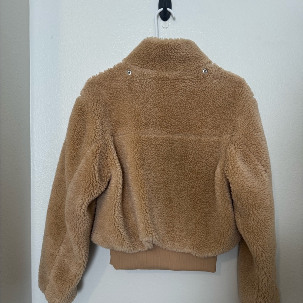 ALO Foxy Sherpa Jacket in Camel without Hood! - Picture 10 of 15